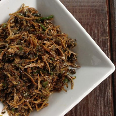 IKAN BILIS GORENG CILI API