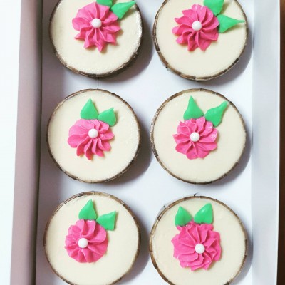 BUTTER CUPCAKES