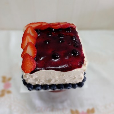 BLUEBERRY BUTTERCAKE- 7 INCHES