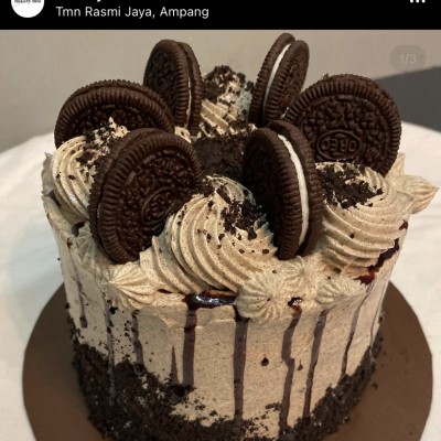 COOKIES AND CREAM CAKE - OREO CAKE