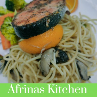 SPAGHETTI AGLIO OLIO WITH SALMON GRILL