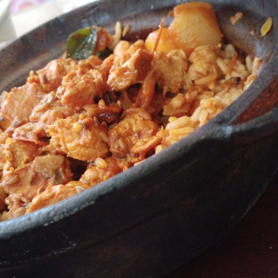 CHICKEN MASALA CLAYPOT RICE