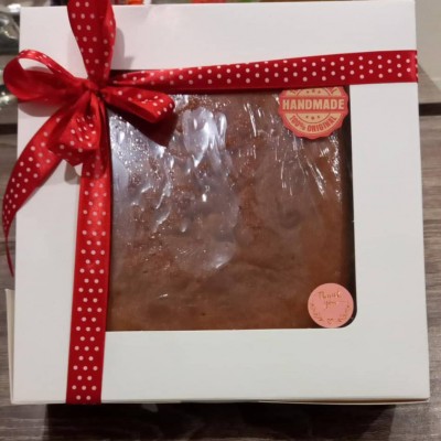 HEARTFELT SEASONAL CAKES