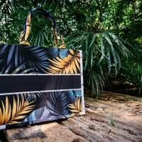 LAMINATED CANVAS TOTE BAG